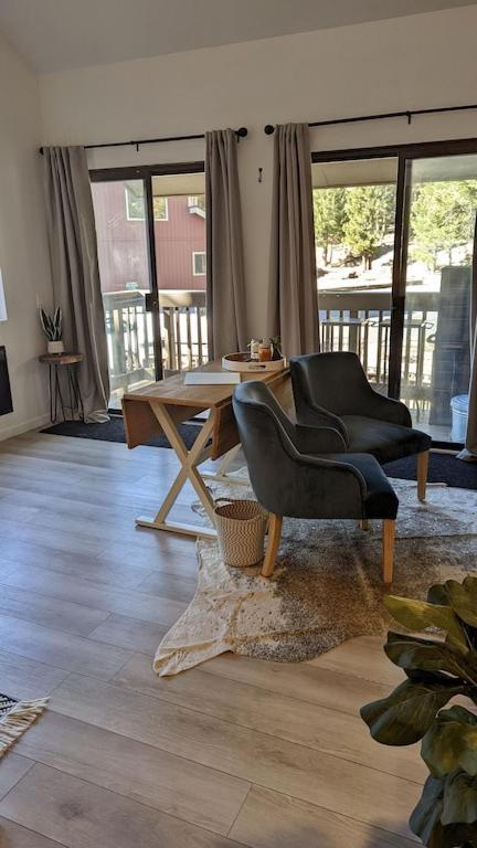 Cozy Condo Walking Distance To Village And Gondola W/ Pool/ Jacuzzi Sleeps 4. Mammoth Lakes Ngoại thất bức ảnh